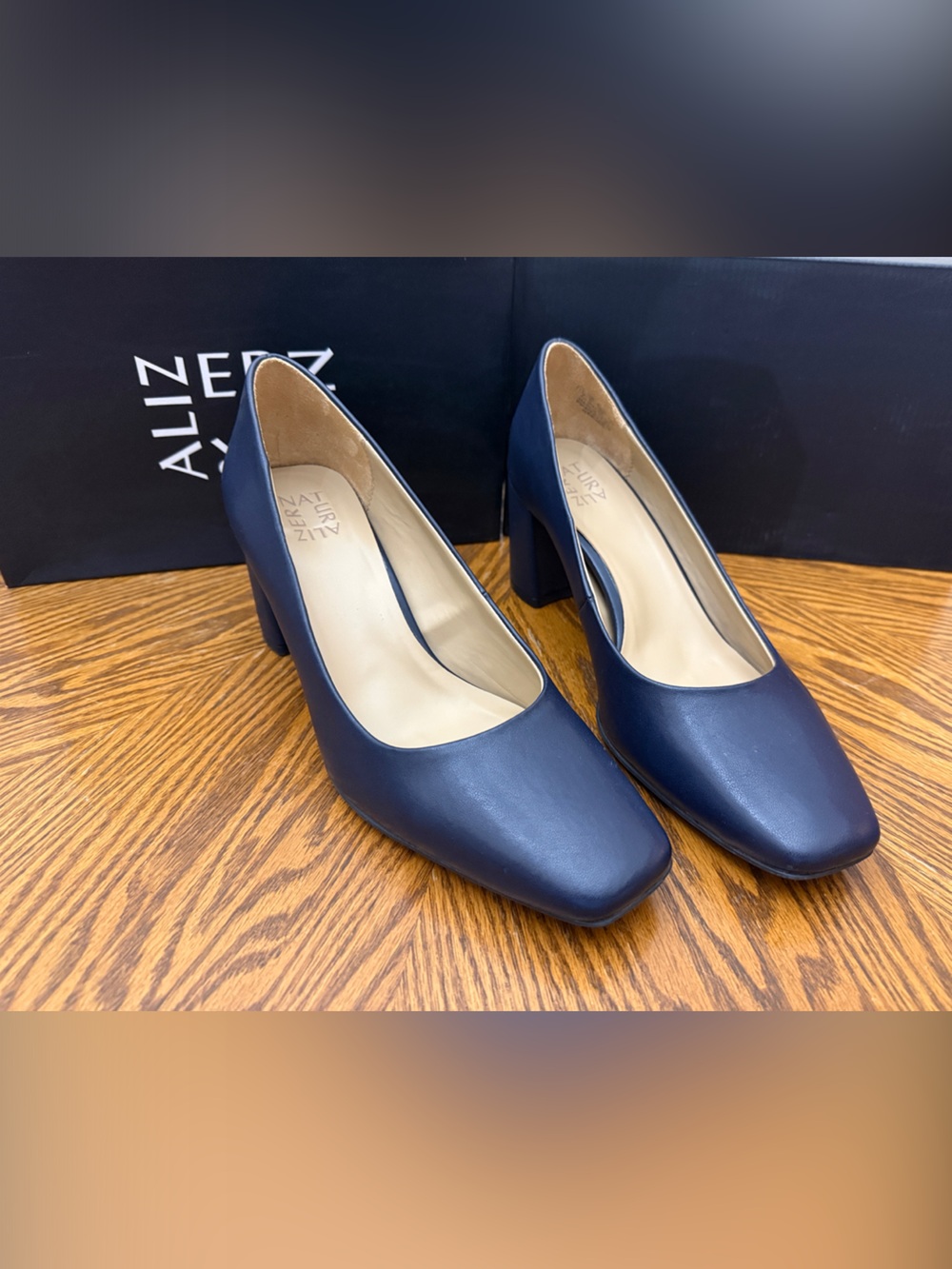 Naturalizer Warner Navy Block Heel Pumps shoes sz 11 m